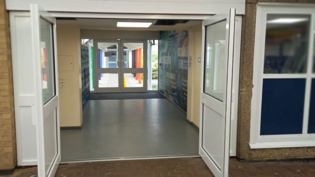 Aluminium double doors installation