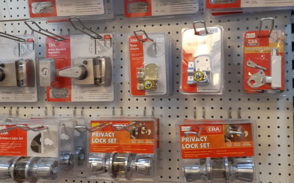 Domestic & commercial door lock fitting