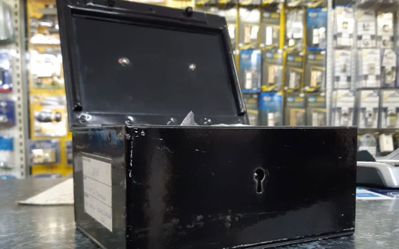 Lock opening and safe opening service