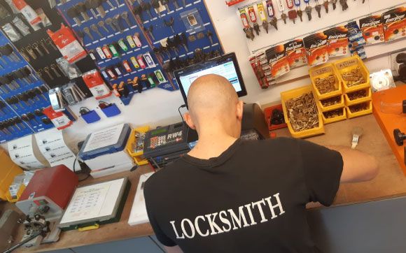 Why choose Alban Locksmiths?