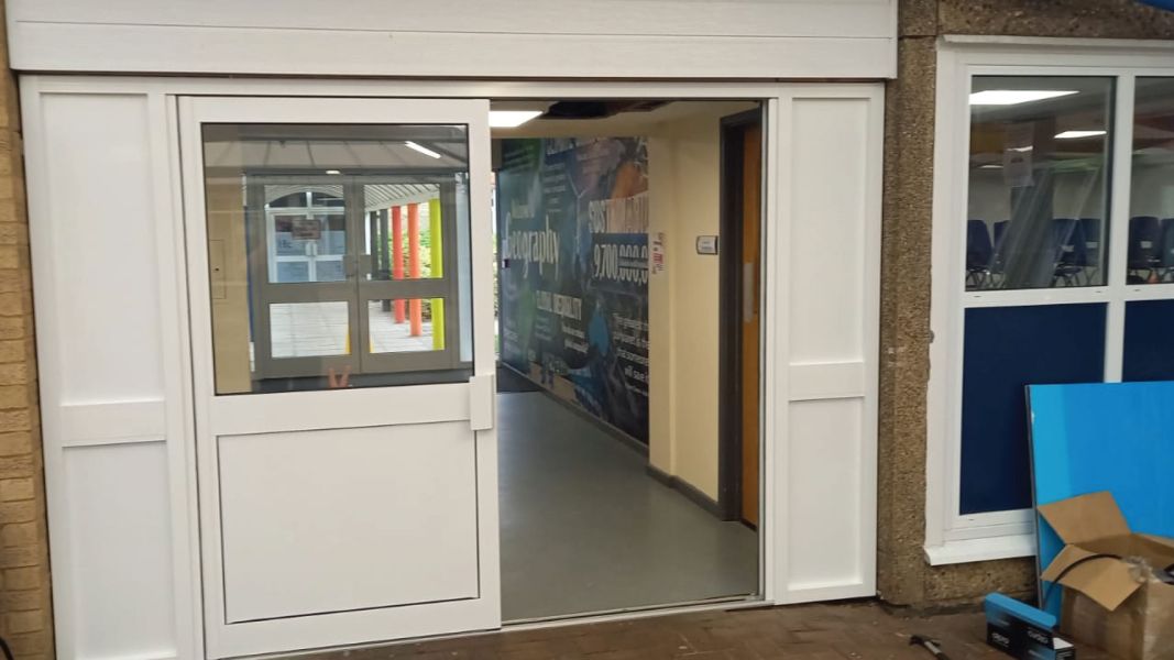 Aluminium double doors installation