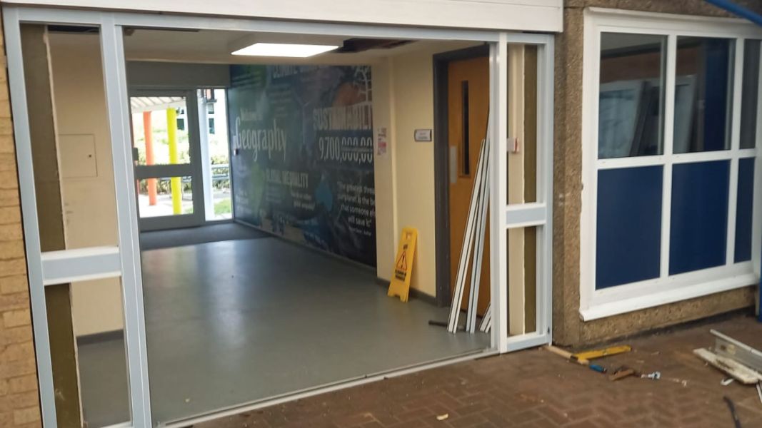 Aluminium double doors installation